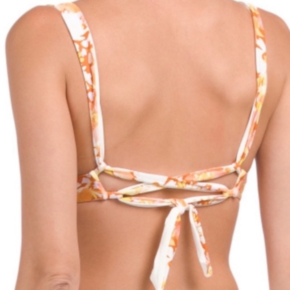 NWT L*Space Camelia bikini top in “what in carnation” print - Picture 2 of 13